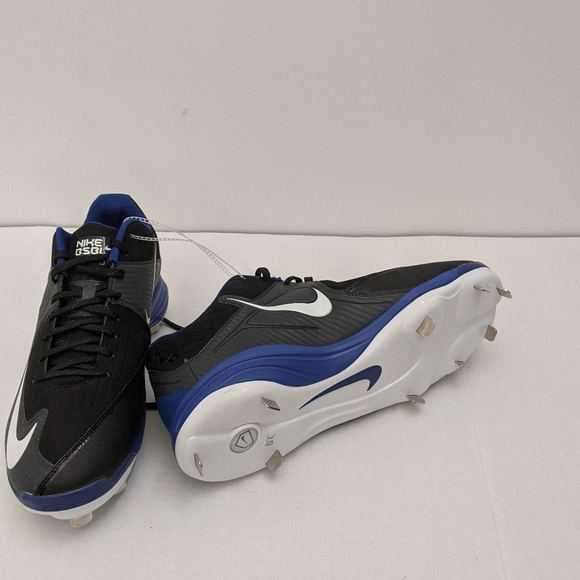 nike baseball sneakers